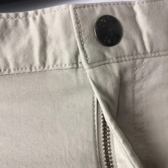 NWT ROWM MEN SZ 46 KHACKI CARGO SHORTS  9” INSEAM - Picture 6 of 12